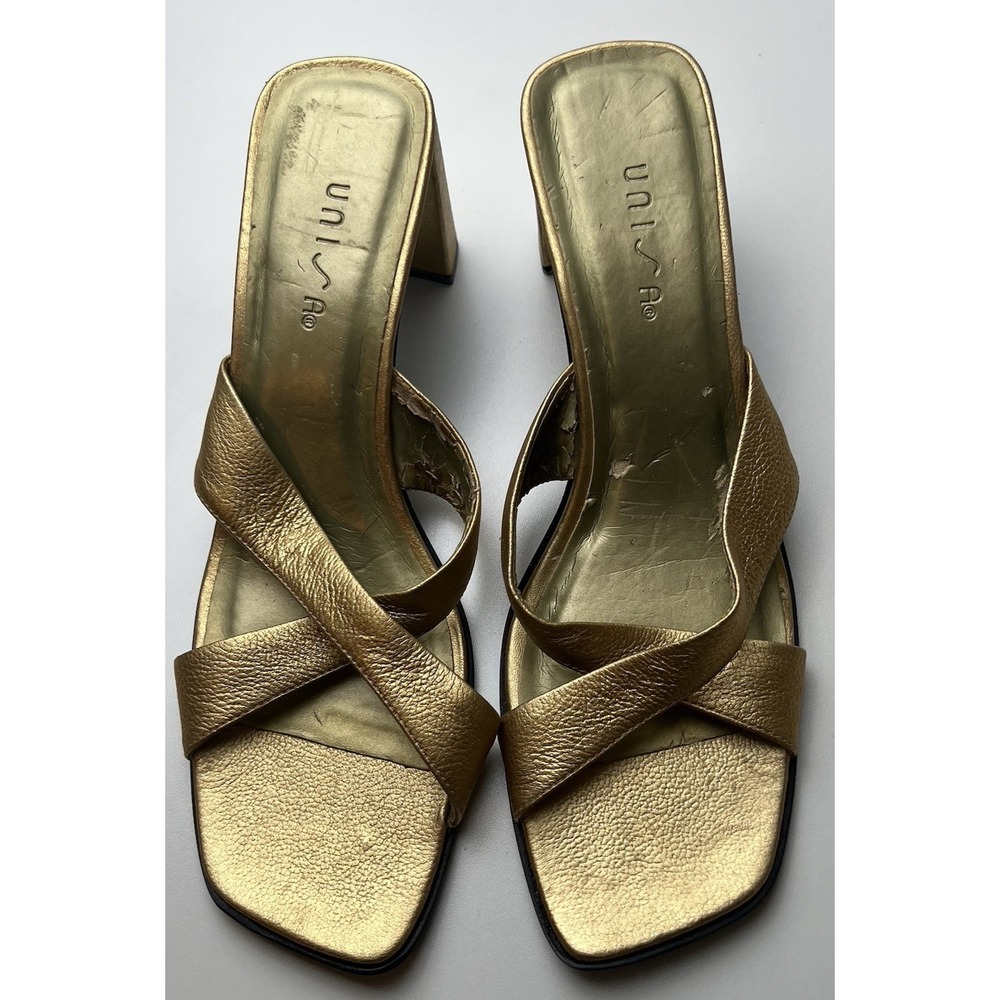 Unisa Women's Sandals Gold Metallic Leather Finish Sz 7.5AA